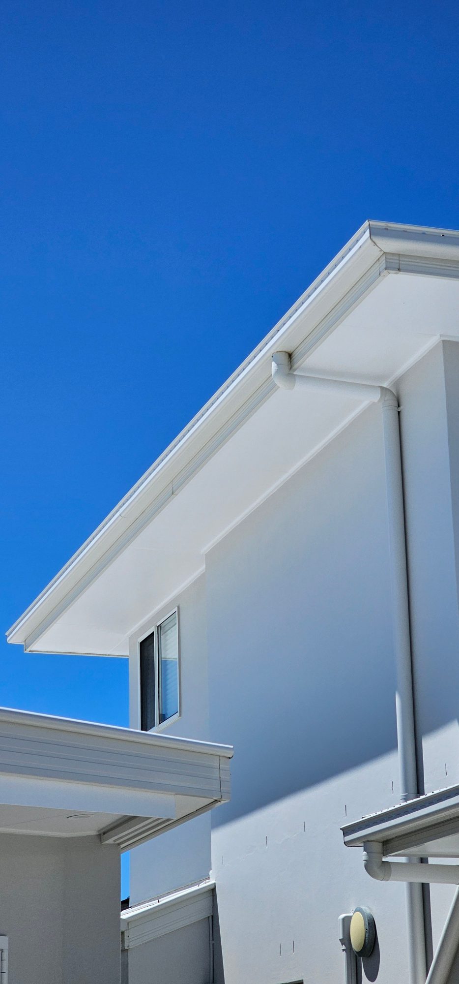 Soft washing eaves
